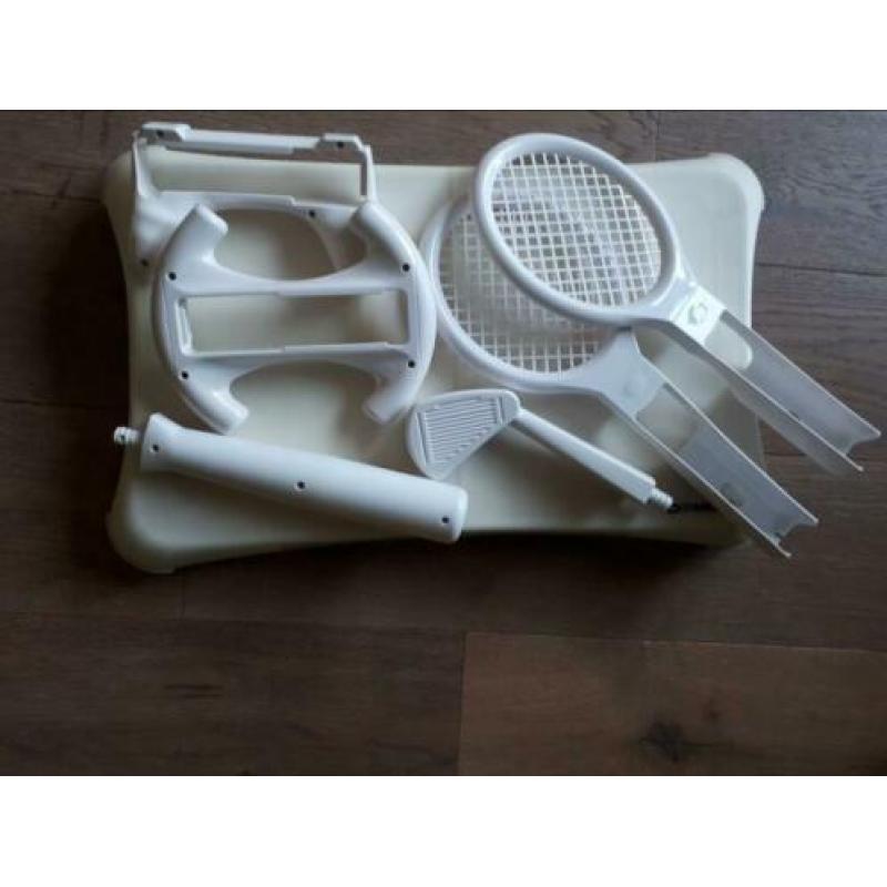 Wii balanceboard + Wii fit plus+ opzetstukken