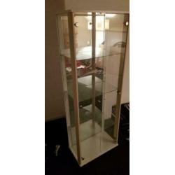 Grote vitrine display dubbel deurs glas hout prijzenkast