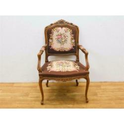 Fautieul van mahonie met borduursels 76714