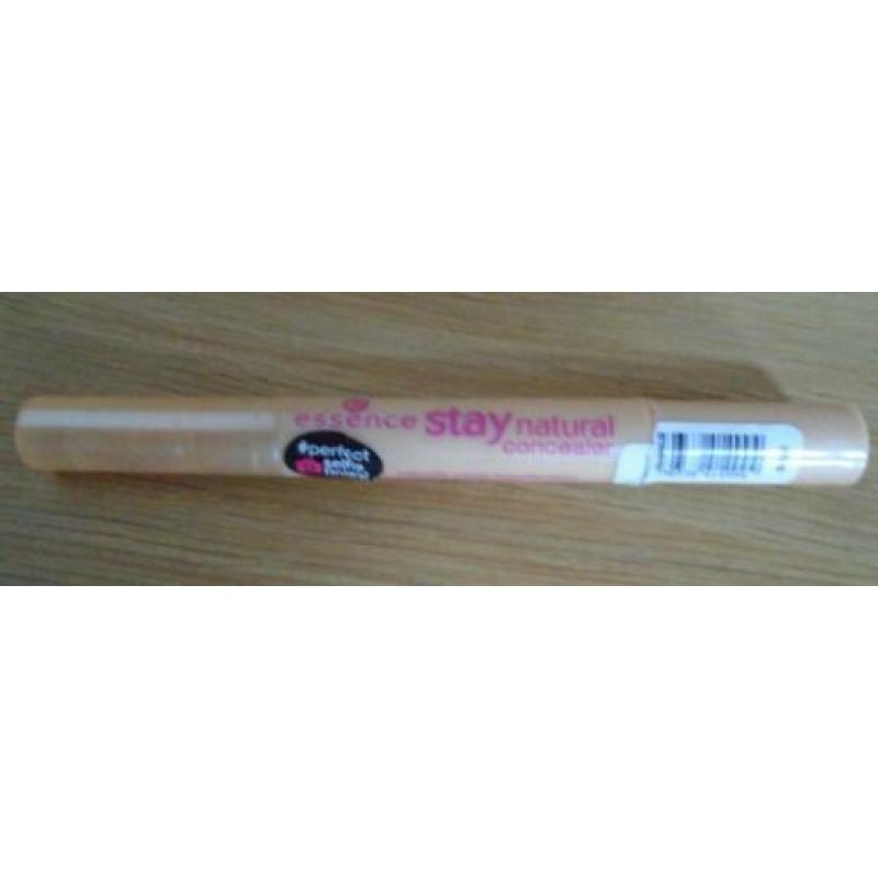 Essence Stay natural concealer 04 ‘Soft honey’