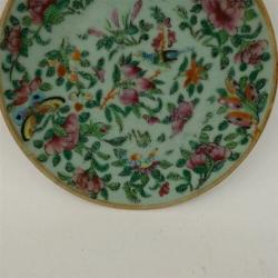 Chinees celadon bord famille rose - Vogel plus vlinder