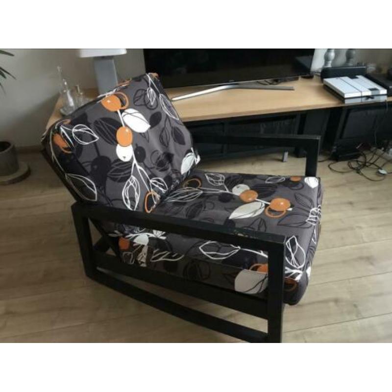 2 Ikea fauteuils, kunnen schommelen. Zwart geschilderd