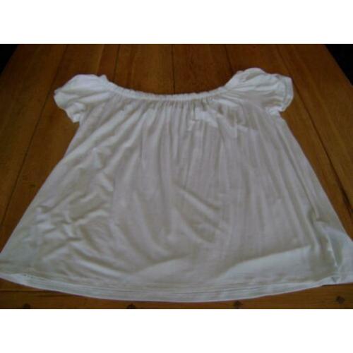 Nieuw wit Hollister off shoulder shirt, maat M