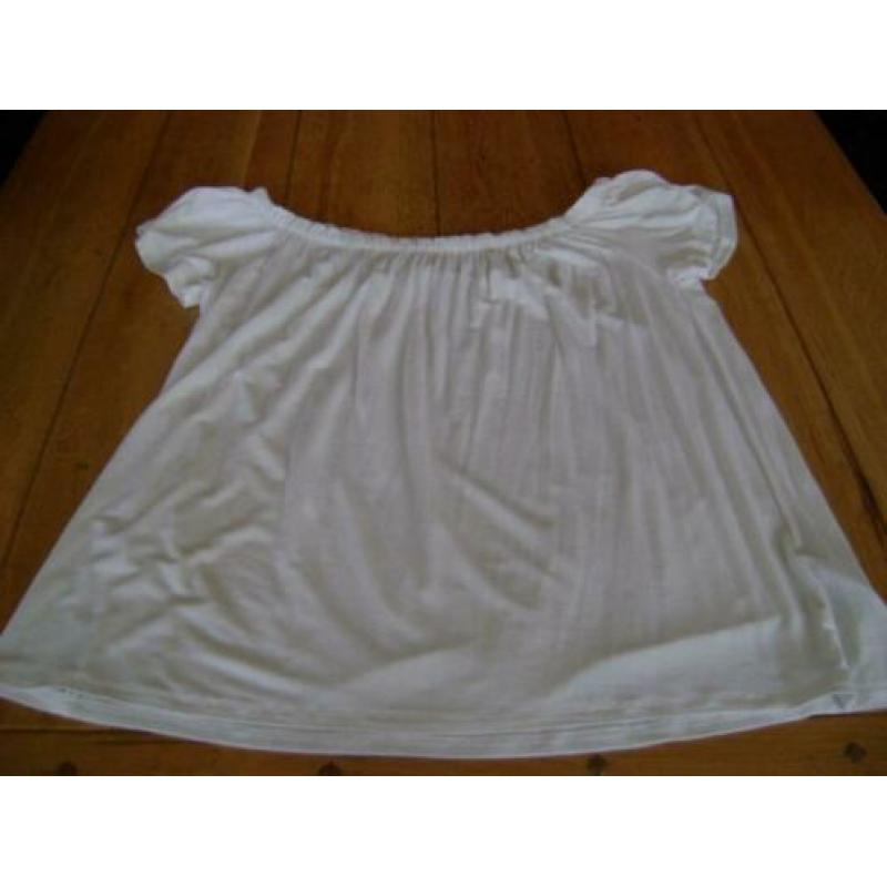 Nieuw wit Hollister off shoulder shirt, maat M