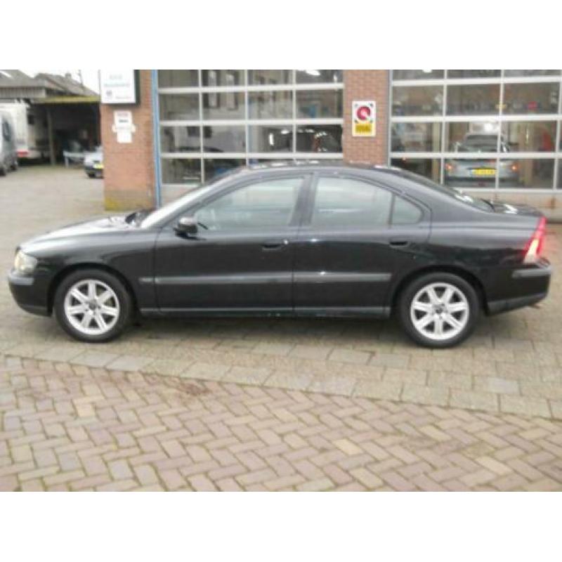 Volvo S60 2.4 140PK