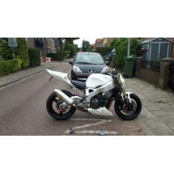 Suoergave streetfighter Honda fireblade basis