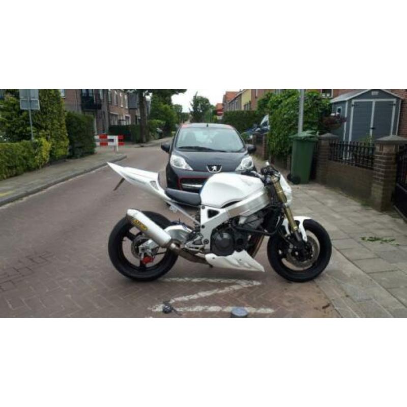 Suoergave streetfighter Honda fireblade basis