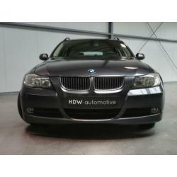 BMW 3 Serie Touring 325i Business Line Navi Leder Trekhaak