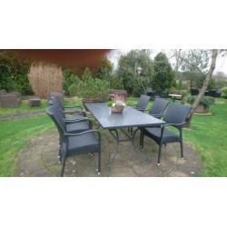 Mooie en degelijke tuinset voor 6 personen.
