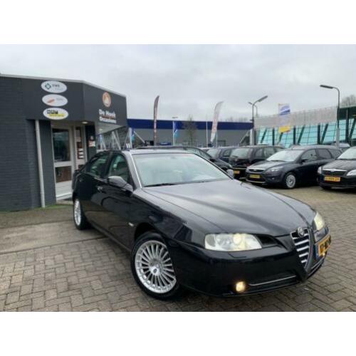 Alfa Romeo 166 2.0 T.Spark Distinctive Netjes Onderhouden !