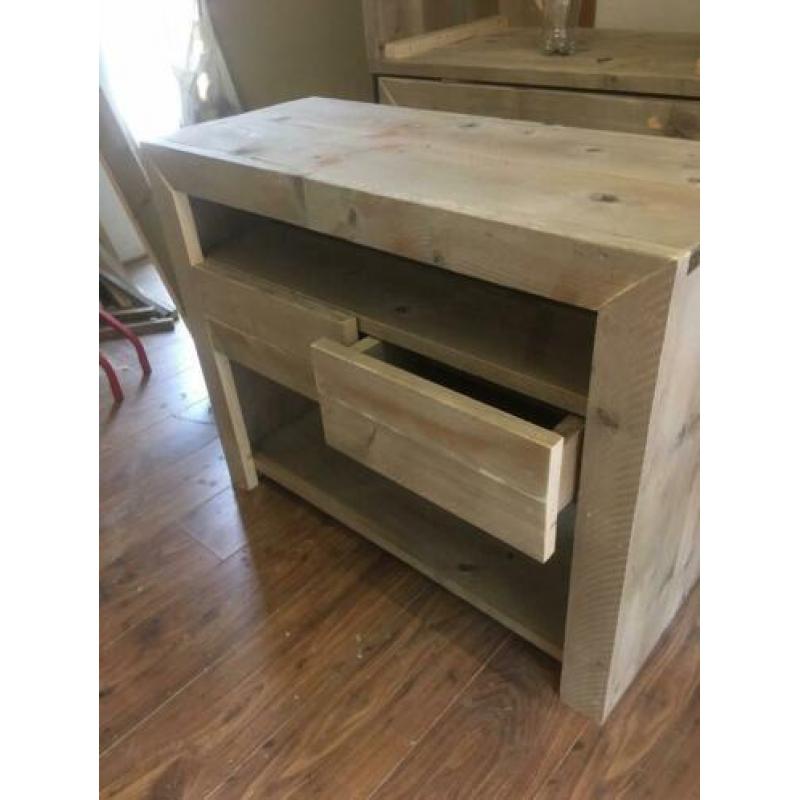 Badmeubel van verouderd steigerhout
