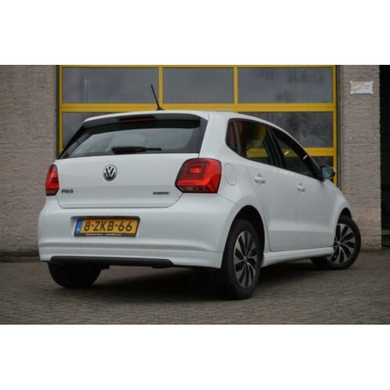 Volkswagen Polo 1.4 TDI BlueMotion BJ2015 LMV | Navi | Cruis