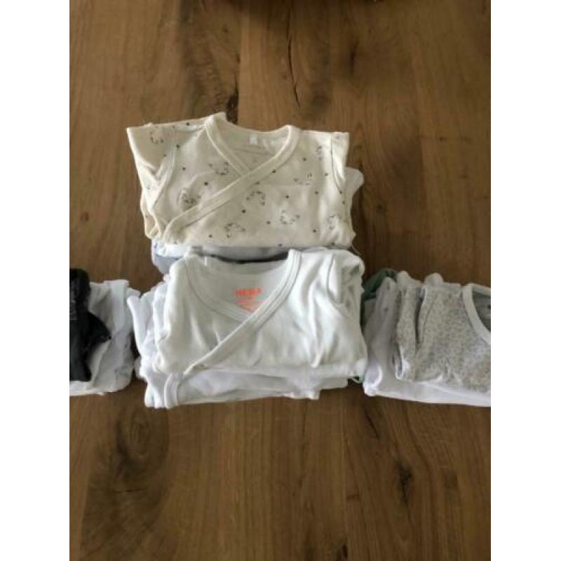 Te koop pakket rompers maat 50 t/M 68