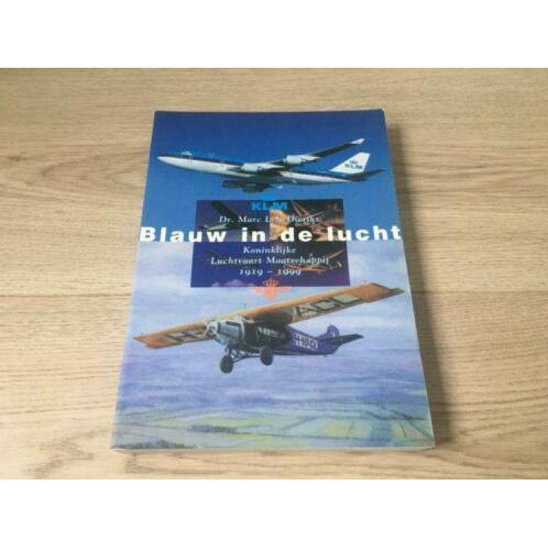 Boek Blauw in de lucht KLM 1919-1999 luchtvaart vliegtuigen