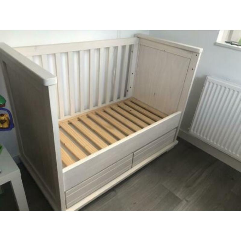Compleet meegroeien ledikant white wash incl matras