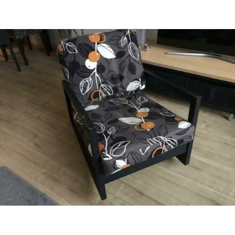 2 Ikea fauteuils, kunnen schommelen. Zwart geschilderd