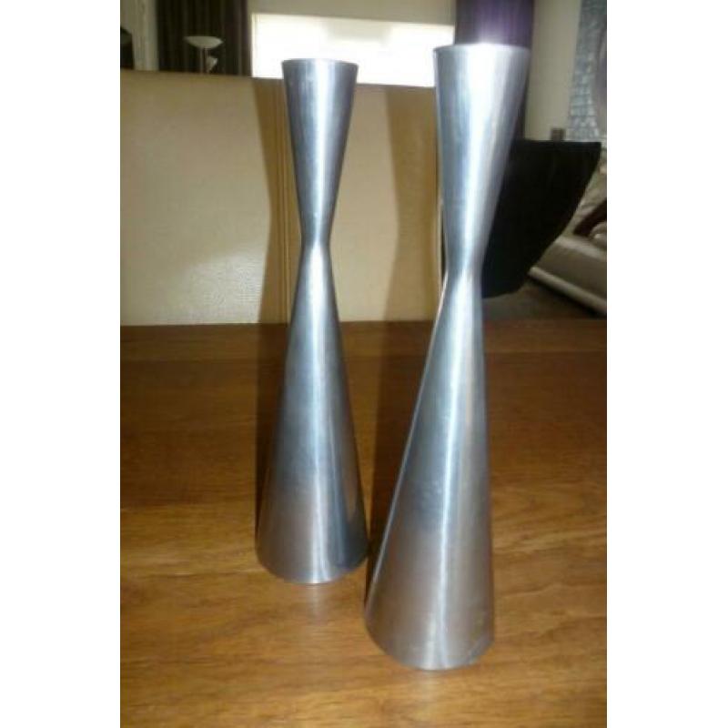 2 Chroomkleurige kandelaars IKEA