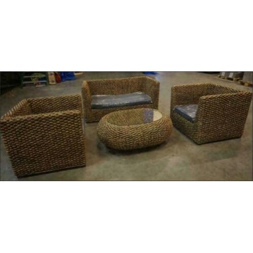 Loungeset van waterhyacinth, hand gemaakt