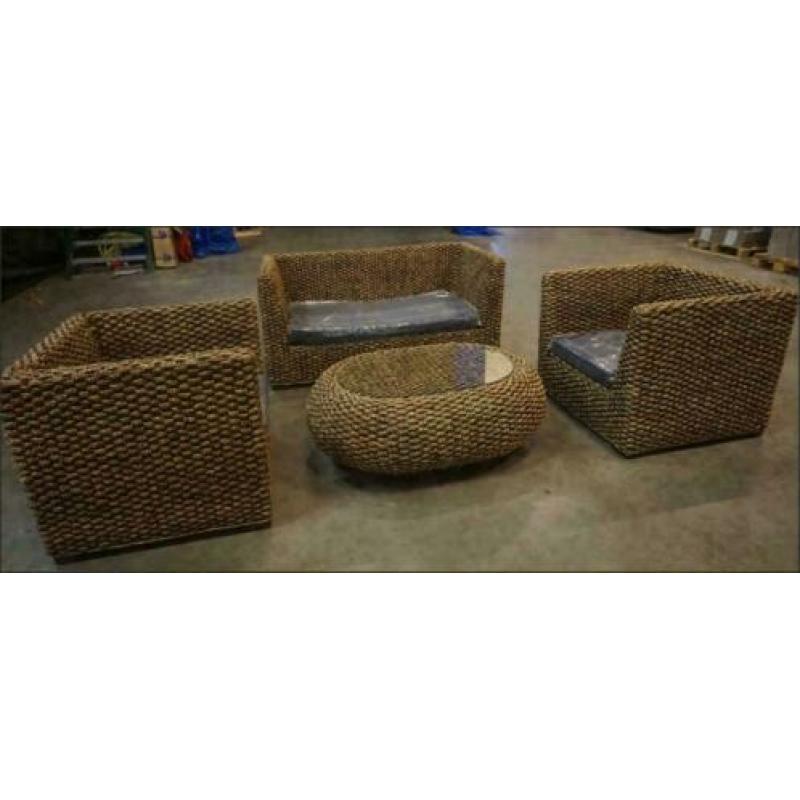 Loungeset van waterhyacinth, hand gemaakt