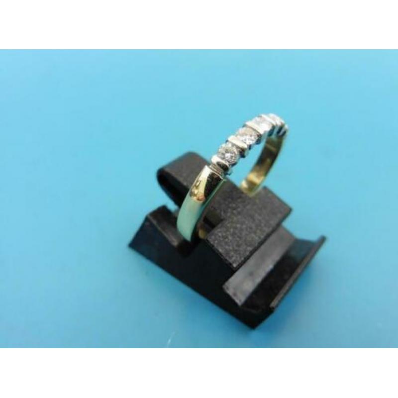 Gouden Diamonde memoirering met 0.20 ct briljant (G19)