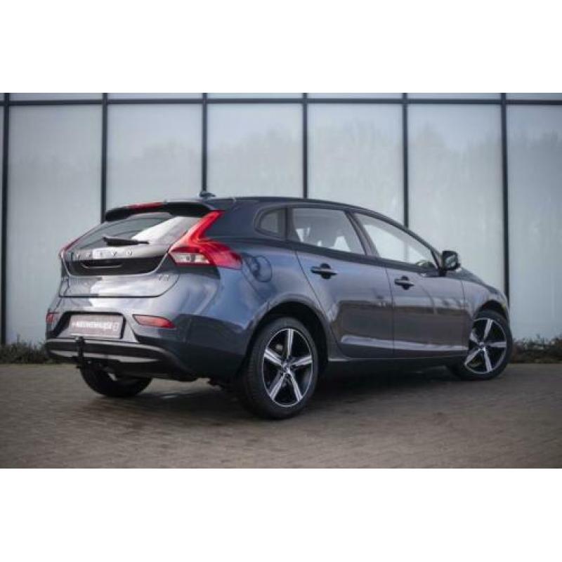 Volvo V40 2.0 T2 Momentum Trekhaak