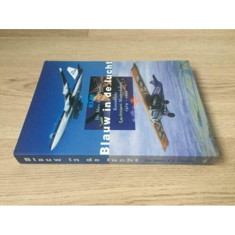 Boek Blauw in de lucht KLM 1919-1999 luchtvaart vliegtuigen