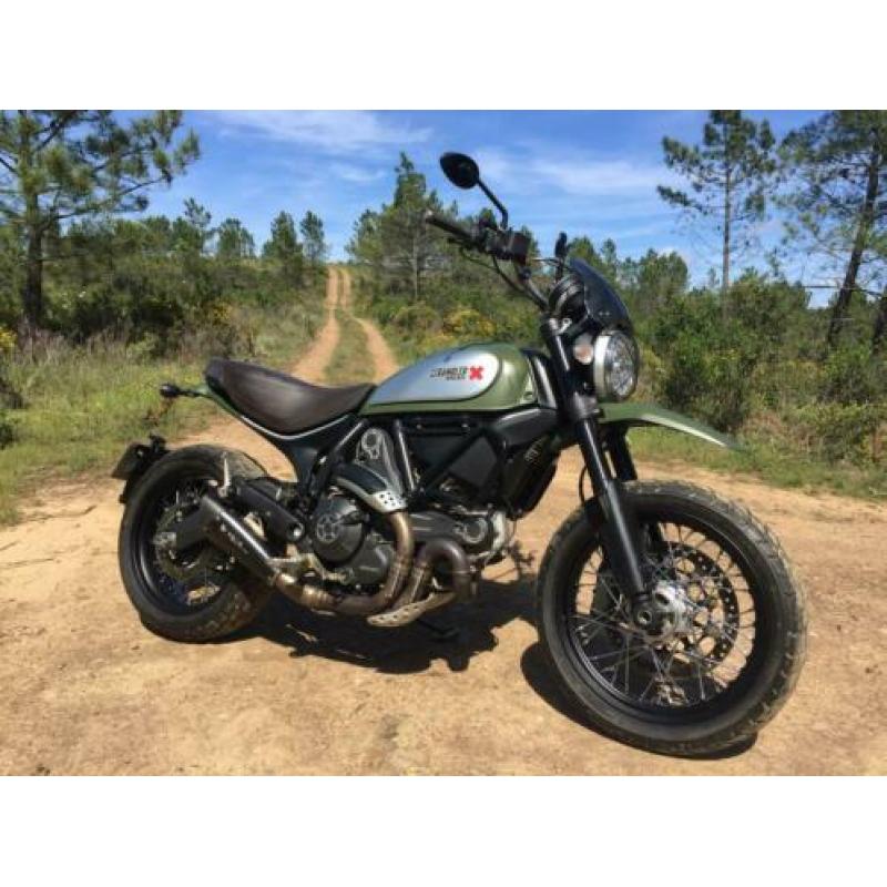 Ducatie Scrambler Urban Enduro
