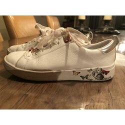 Ted baker sneakers.