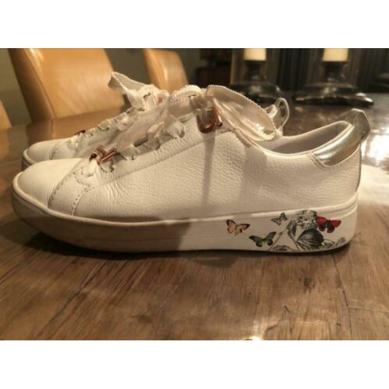 Ted baker sneakers.