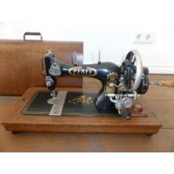 Antieke Pfaff 11 naaimachine