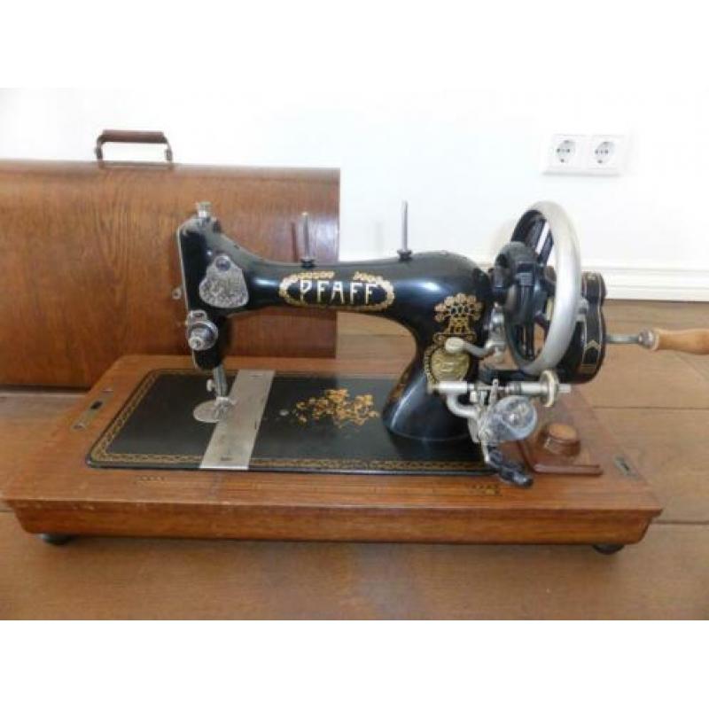 Antieke Pfaff 11 naaimachine