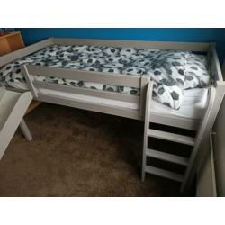 Kinderbed, hoogslaper incl keurig matras