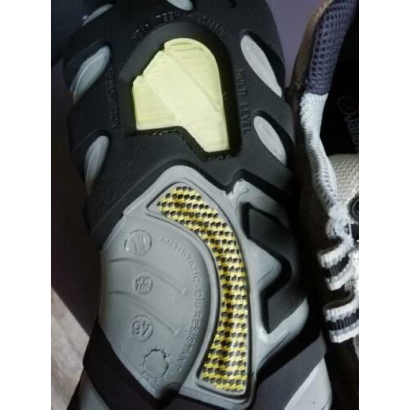 Nieuwe veiligheidsschoenen maat 46