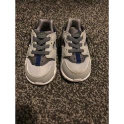 Nike schoentjes maat 19,5 nieuw
