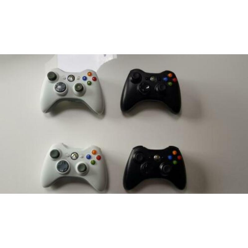 Perfect werkende Xbox 360 incl. 5 games en 4 controllers!