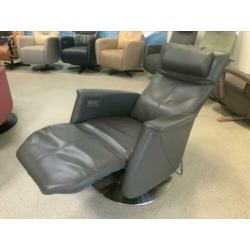 Prominent Toscana luxe sta op relax stoel gratis bezorgd
