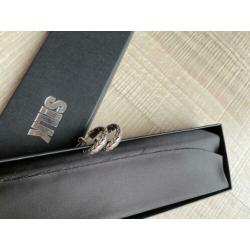 NIEUW: zilveren oorbellen van SILK, look BTB