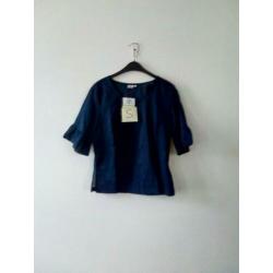 Shirtje. Blauw. Maat S. Nieuw! Met prijskaartje