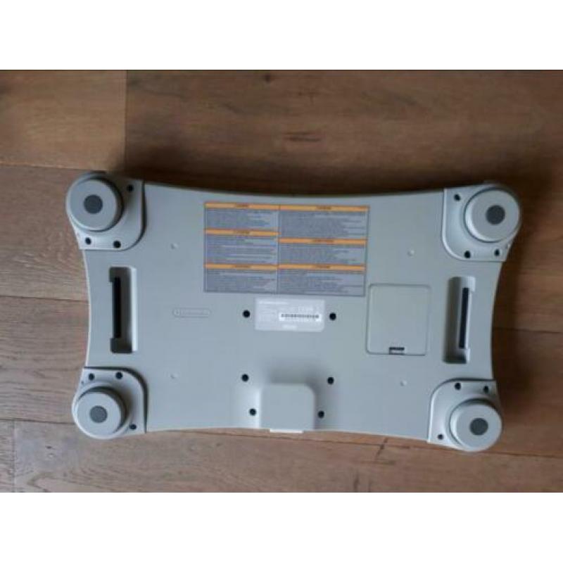 Wii balanceboard + Wii fit plus+ opzetstukken