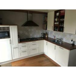 Keuken compleet met apparatuur