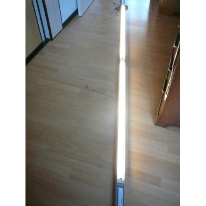 hanglamp met 2 tl buizen van 36W, lengte 320 cm., grijs
