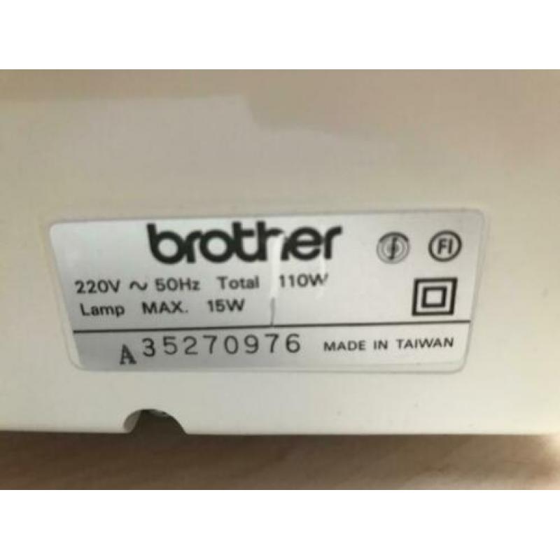 Brother lockmachine 546D plus garen