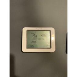 Honeywell chronotherm touch aan/uit [6 mnd oud]