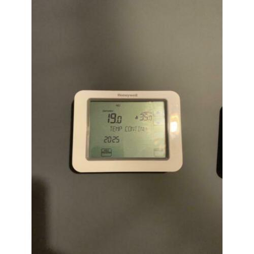 Honeywell chronotherm touch aan/uit [6 mnd oud]