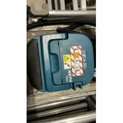 Makita accu stofzuiger zonder batteryen