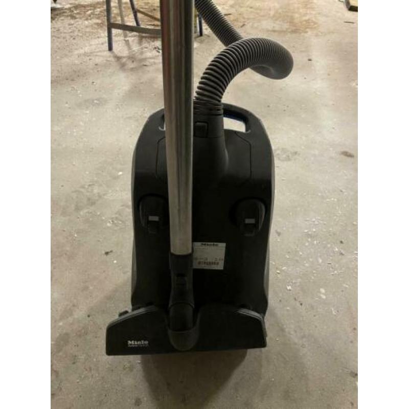 Miele blizard CX1