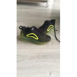 Nike air max 720 maat 38,5
