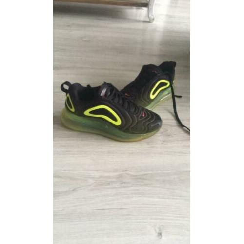 Nike air max 720 maat 38,5