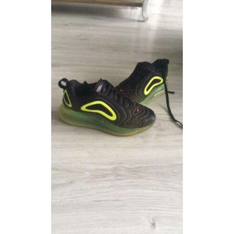 Nike air max 720 maat 38,5
