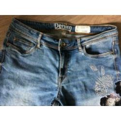 Slim fit jeans blauw M 38/40 mooi detail nauwelijks gedragen